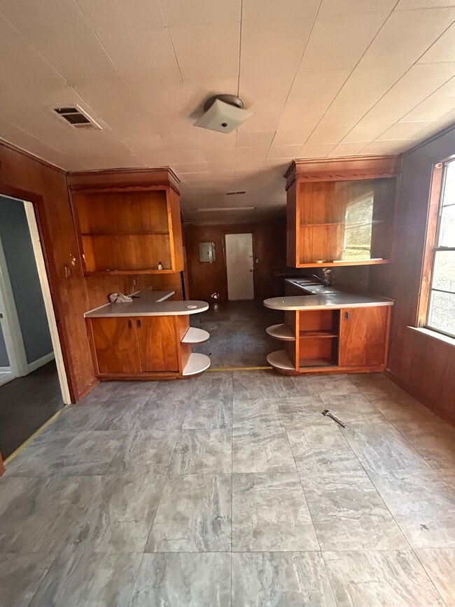 2233 Queens Hwy in Shreveport, LA - Building Photo - Building Photo