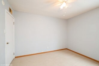 3740 Kencrest Dr NE in Cedar Rapids, IA - Building Photo - Building Photo