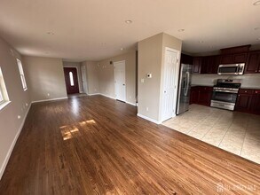 10 Edwin St in Carteret, NJ - Building Photo - Building Photo