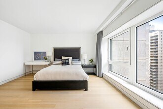 135 W 52nd St in New York, NY - Building Photo - Building Photo