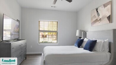 8200 Clarksprings Dr, Unit 2504 in Dallas, TX - Building Photo - Building Photo