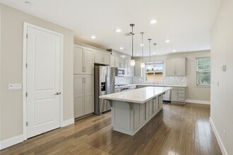 621 Cinnamon Cir in Mountain View, CA - Building Photo - Building Photo