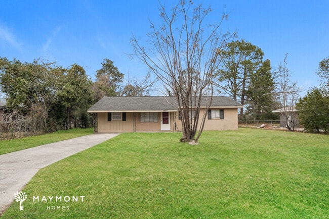property at 1915 Dianne Dr