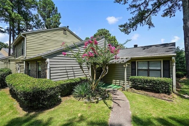 property at 76 Sandalwood Cir