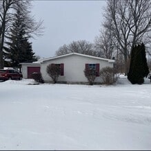 4629 Meadowlawn Dr in Fort Gratiot Township, MI - Building Photo - Building Photo