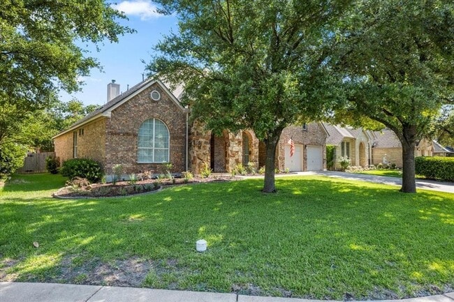 property at 2127 Clear Lake Pl