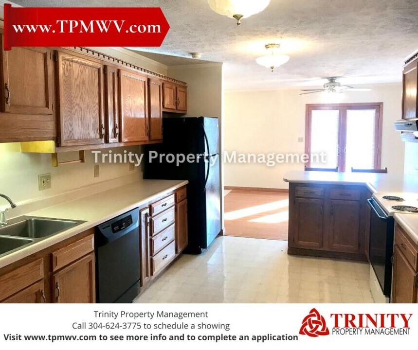 1419 W Pike St in Clarksburg, WV - Building Photo