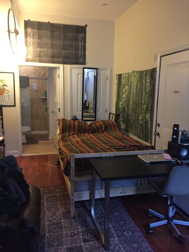 1835 N 19th St, Unit Studio in Philadelphia, PA - Foto de edificio - Building Photo