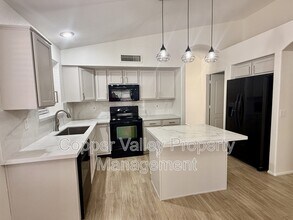 2326 W Gambit Trail in Phoenix, AZ - Building Photo - Building Photo