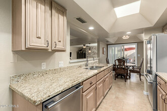 8082 E Vía Del Vencino in Scottsdale, AZ - Building Photo - Building Photo