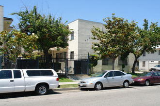 909 S St Andrews Pl in Los Angeles, CA - Building Photo - Building Photo