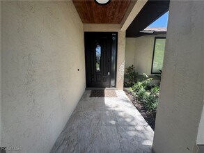 2211 SW 14th Pl in Cape Coral, FL - Building Photo - Building Photo