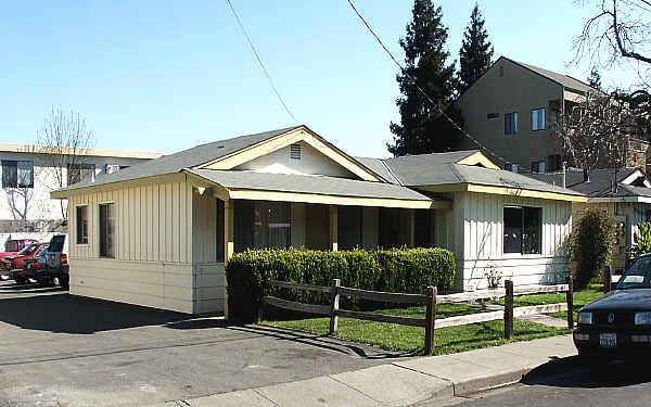 1136-1142 Lacey Ln in Concord, CA - Building Photo - Building Photo