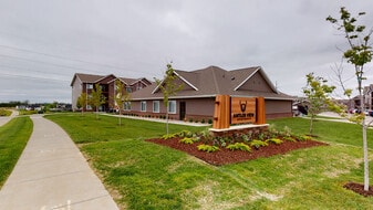 Antler View Apartments in Elkhorn, NE - Building Photo