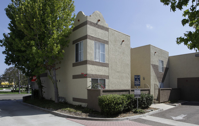 310 Park Way in Chula Vista, CA - Building Photo - Building Photo