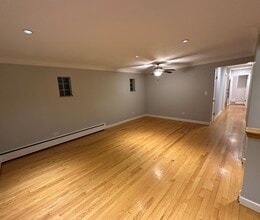 5754 W Montrose Ave in Chicago, IL - Building Photo - Building Photo