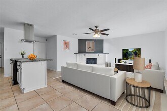 4406 Kacee Dr in Houston, TX - Building Photo - Building Photo