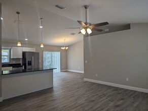 1427 W Cary Dr in Citrus Springs, FL - Building Photo - Building Photo