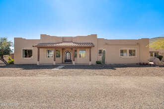 2731 W Desert Ranch Rd in Phoenix, AZ - Building Photo - Building Photo