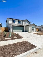 2280 Craig Ct in Los Banos, CA - Building Photo - Building Photo