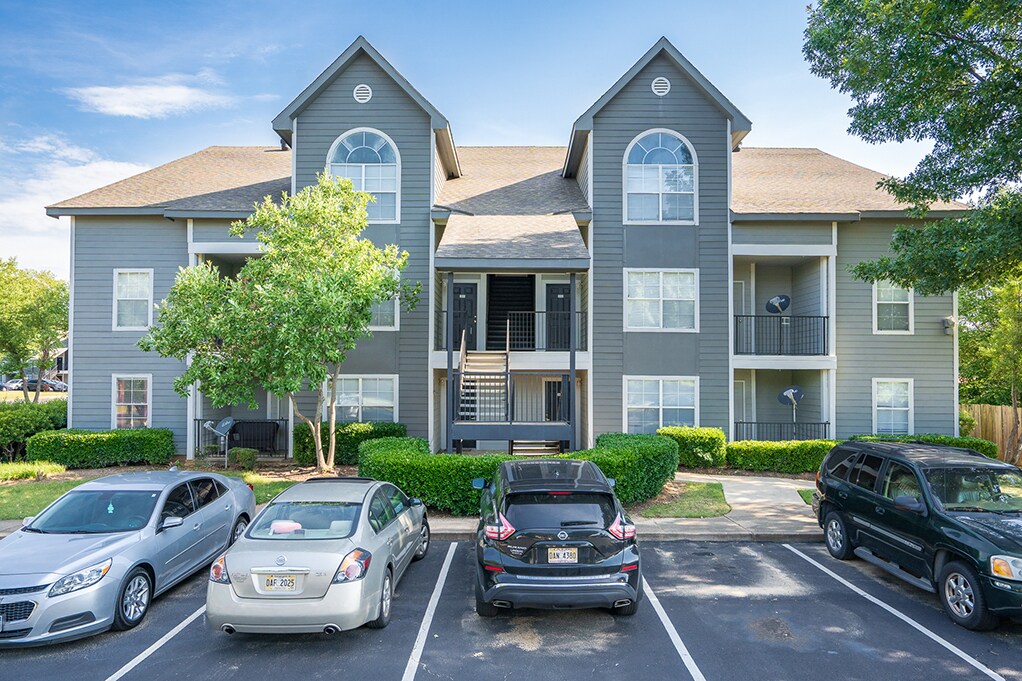 Oak Hollow Apartments Southaven, MS Apartments For Rent