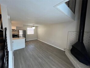 401 NW 24th St in Oklahoma City, OK - Foto de edificio - Building Photo