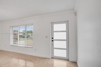 10440 SW 126th Ave in Miami, FL - Building Photo - Building Photo