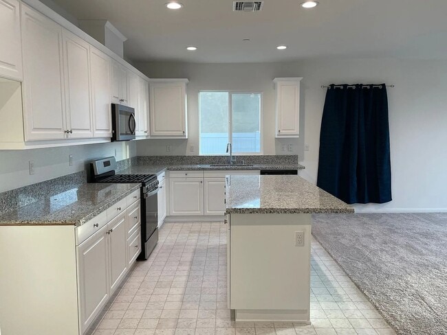 7717 River Gulch Rd