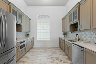 The Bridgewater Grand in Lakeland, FL - Building Photo - Interior Photo