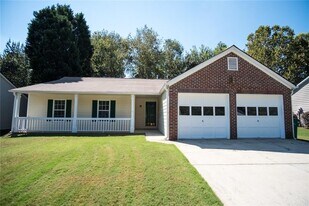 4885 Streamside Dr in Alpharetta, GA - Building Photo