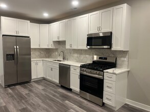 8106 S Langley Ave in Chicago, IL - Building Photo - Building Photo