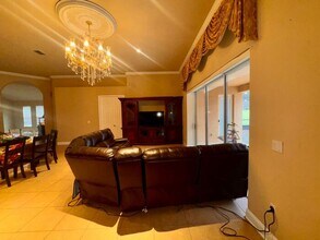 8950 Tuscan Valley Pl in Orlando, FL - Building Photo - Building Photo