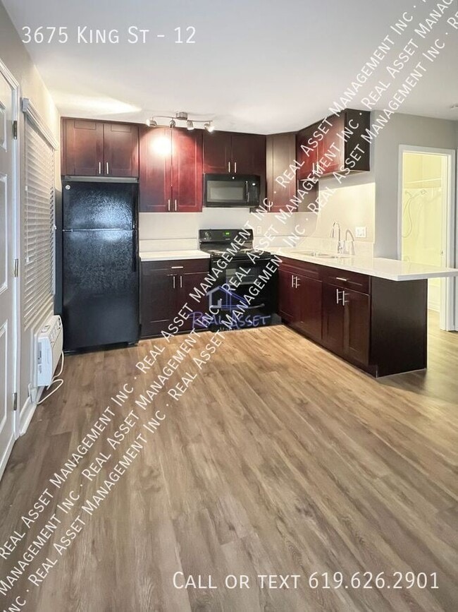 3675 King St in La Mesa, CA - Building Photo - Building Photo