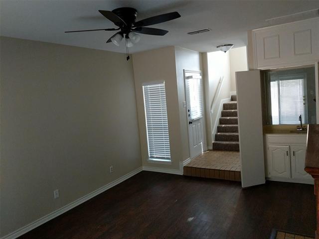 300 Benjamin St in Denton, TX - Building Photo - Building Photo