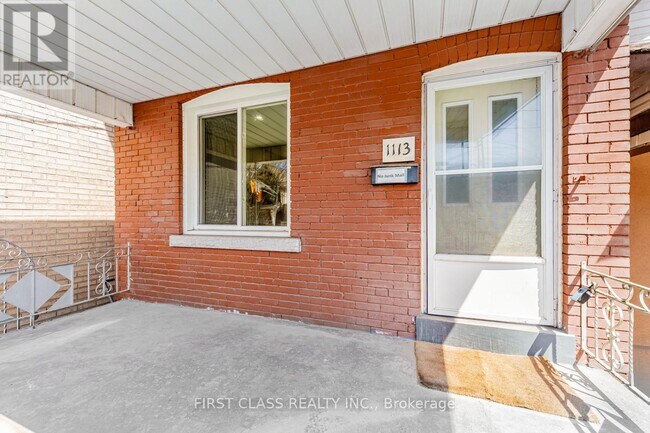 1113 Dufferin St in Toronto, ON - Building Photo - Building Photo
