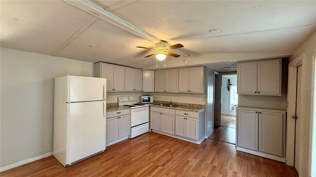 5109 Hibiscus Rd in Kissimmee, FL - Building Photo - Building Photo