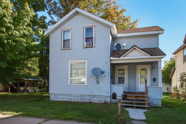 416 N Barstow St in Eau Claire, WI - Building Photo - Building Photo