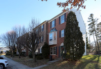 14700-14739 Yearling Ter in Rockville, MD - Foto de edificio - Building Photo