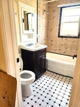 3116 Colorado Ave, Unit #D in Santa Monica, CA - Foto de edificio - Building Photo