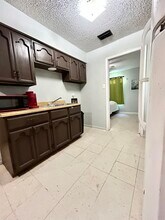 1219 Willow St in Laredo, TX - Building Photo - Building Photo