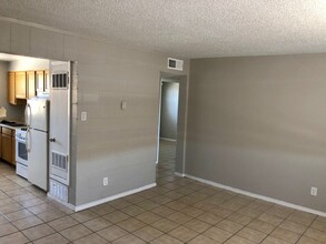 San Jose Apartments in El Paso, TX - Building Photo - Interior Photo