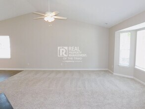 1806 Bellwick Dr in Greensboro, NC - Building Photo - Building Photo