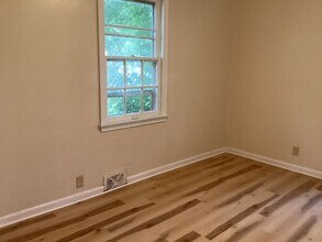 5260 N 28th St in Milwaukee, WI - Building Photo - Building Photo