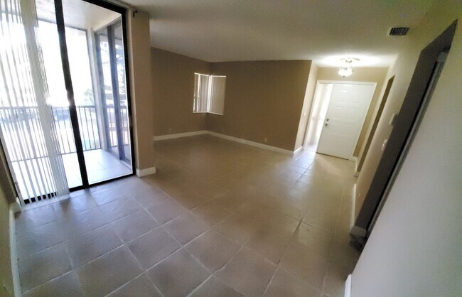 2446 NW 49th Ter, Unit 2446 in Coconut Creek, FL - Foto de edificio - Building Photo
