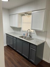 221 Rochelle St in Richmond, TX - Building Photo - Building Photo