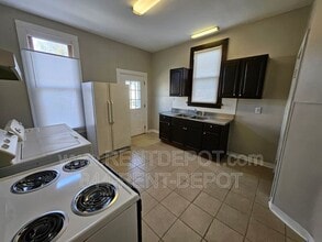 900 E Walnut St in Evansville, IN - Building Photo - Building Photo