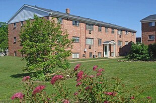 Sage Terrace Apartments in Kalamazoo, MI - Building Photo