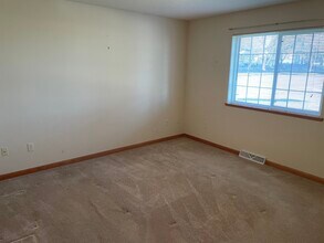 508 3rd St in Charles City, IA - Foto de edificio - Building Photo