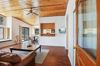 12832 Palisade St in Truckee, CA - Building Photo - Building Photo