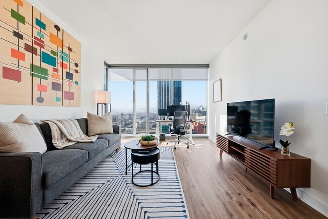 399 Fremont St, Unit SI FL23-ID1507046P in San Francisco, CA - Building Photo - Building Photo